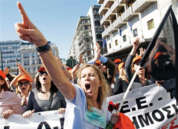 Nationwide strike and demonstrations shut down Greece before austerity vote