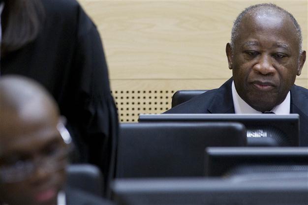 Ivory Coasts Gbagbo appears before international court