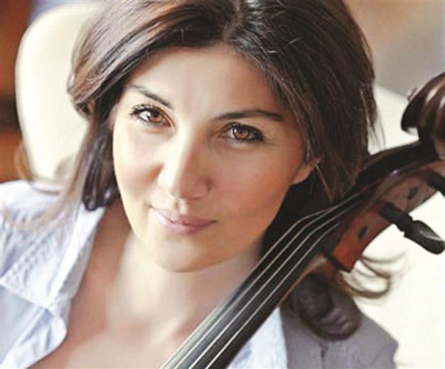 Greek, Turkish musicians on stage