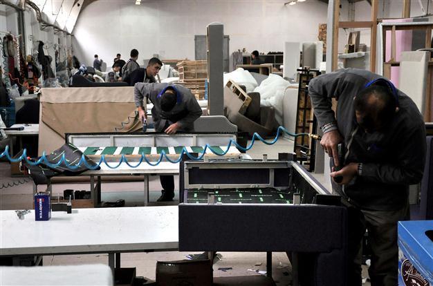 Turkeys official jobless rate falls to 8.8%