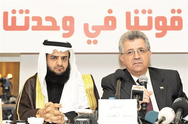 Syria dissidents mull to accept newcomer