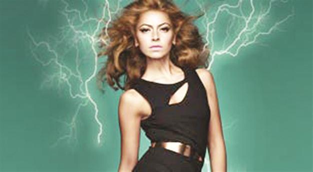 Hadise sings her best songs