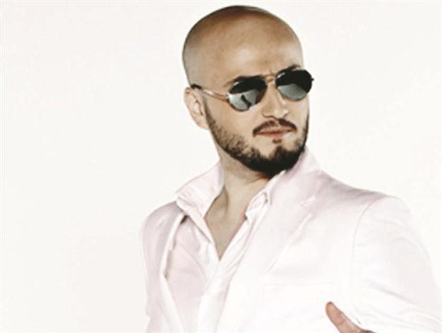 Bedük on stage in Istanbul