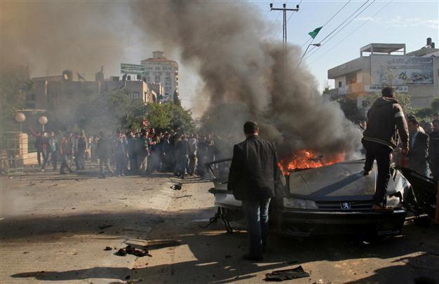 2 dead in Israeli air strike in Gaza: Palestinians