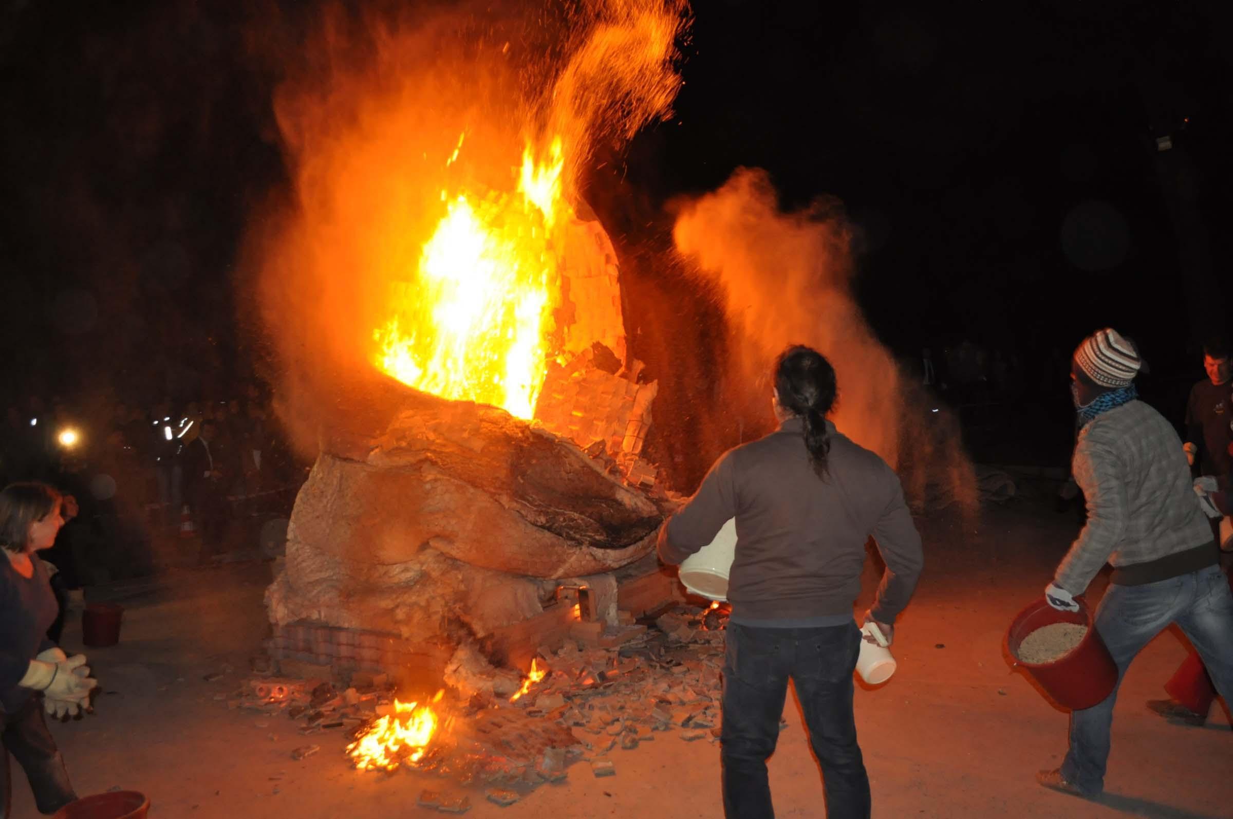 Turkish minister hit in face with egg thrown by student