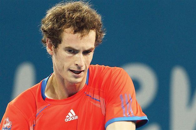 Murray struggles in his 2012 singles debut
