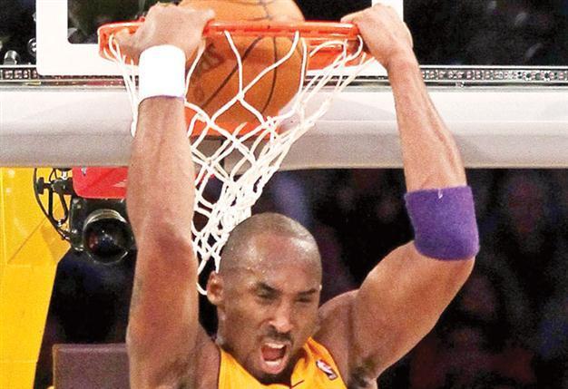 ‘Phenomenal’ Kobe scores season-high 48 points