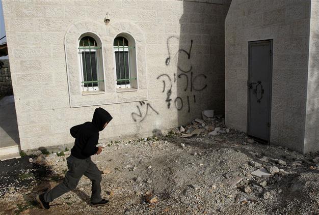 Israel upholds limits on Palestinian spouses