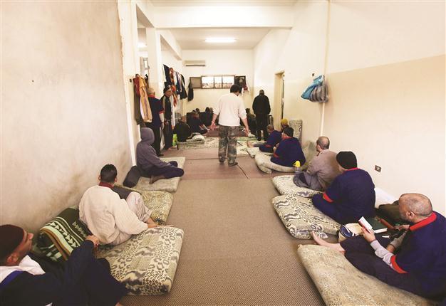 Libyan gov’t to take over prisons: minister