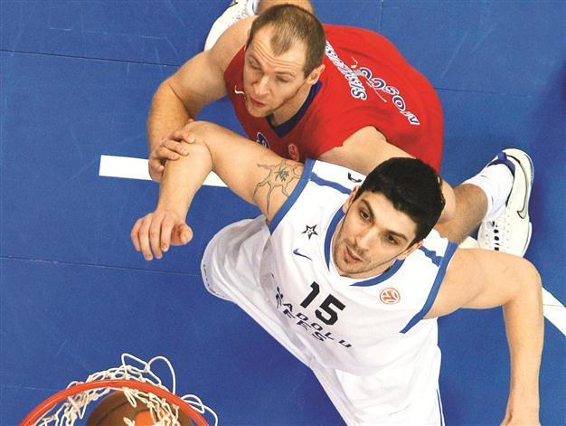 Efes takes tough test at Olympiacos
