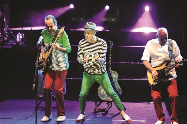 İş Sanat to host pop music pioneer MFÖ