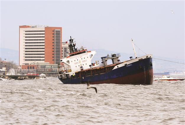 Maritime accident in Marmara causes fear