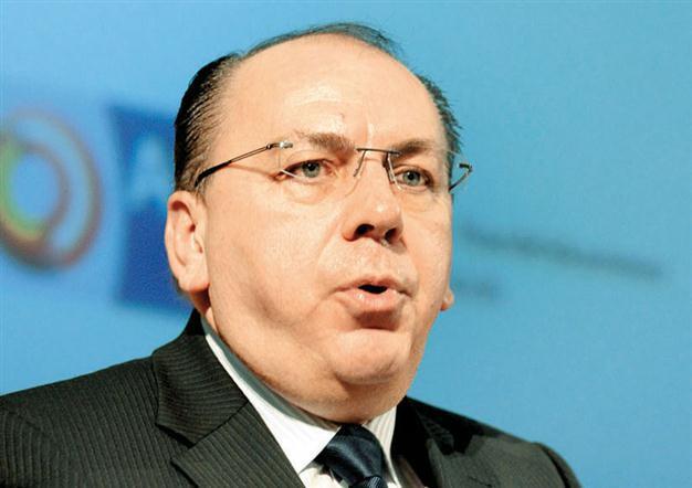 Germany hopeful of spring, risks remain