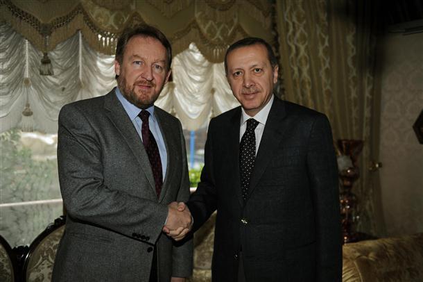 Recovering Turkish prime minister meets President Gül