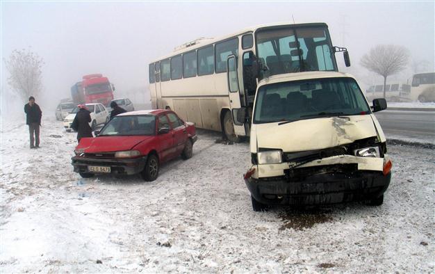 22 hurt in pile-up in central Turkey