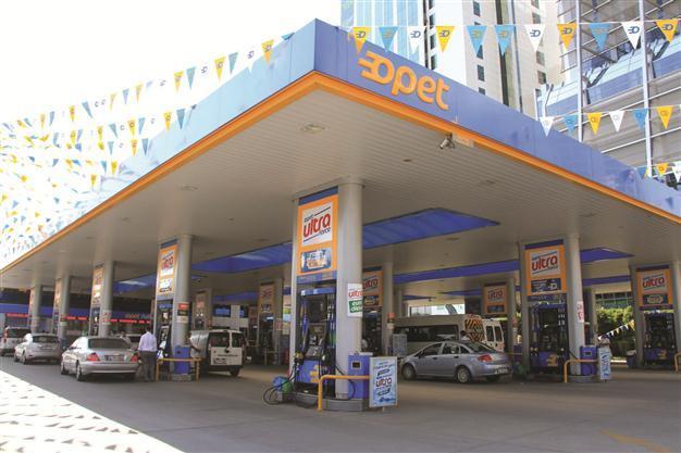 Aggressive competitors, smugglers irk oil company