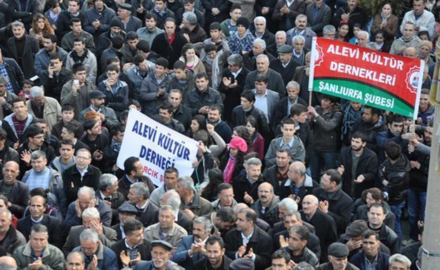 Alevis protest door markings in southeast Turkey - Türkiye News