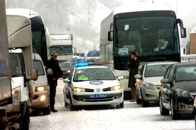 Skidding trucks close highway between Ankara, Istanbul