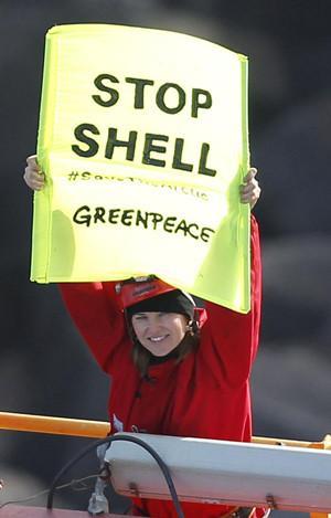 Xena star arrested over oil-ship protest