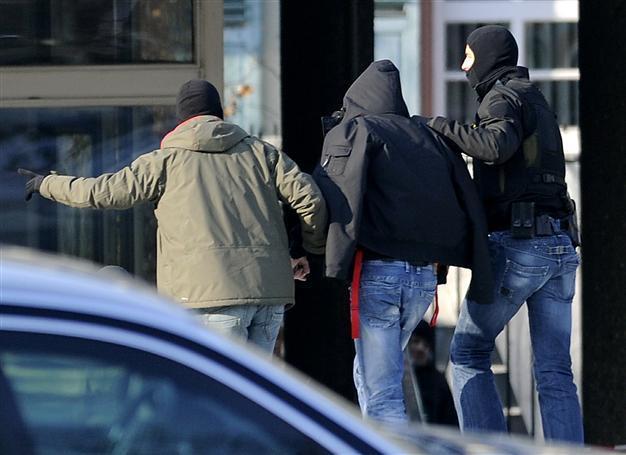 Dawn raids on 33 suspected German neo-Nazis