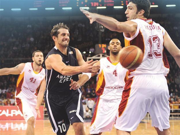 Efes, Galatasaray set for all-Turkish face off
