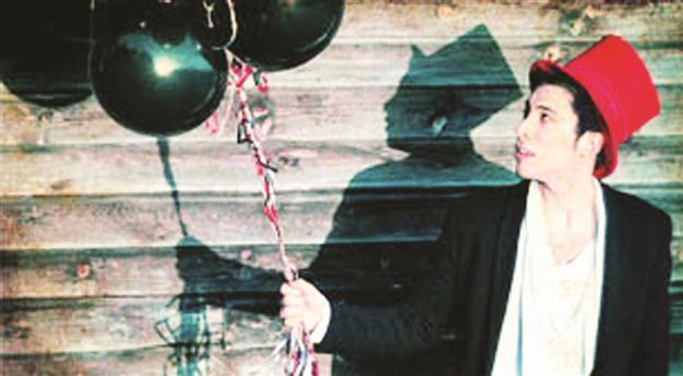 Can Bonomo live in Istanbul