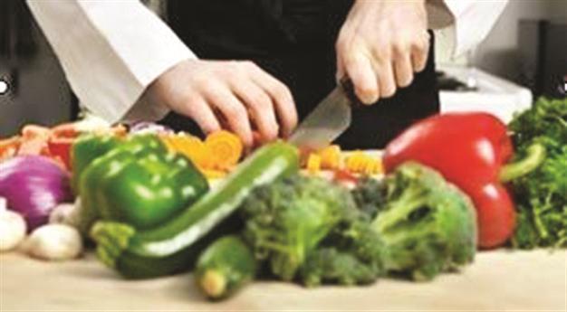 Workshop on vegetable chopping