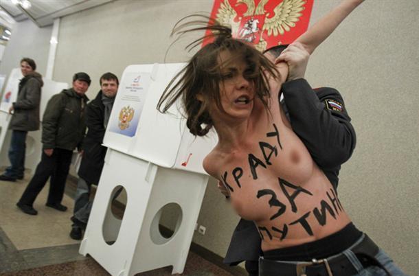 FEMEN activists detained in Istanbul