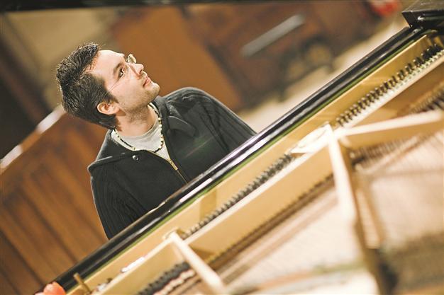 Livio Minafra to take stage in western province