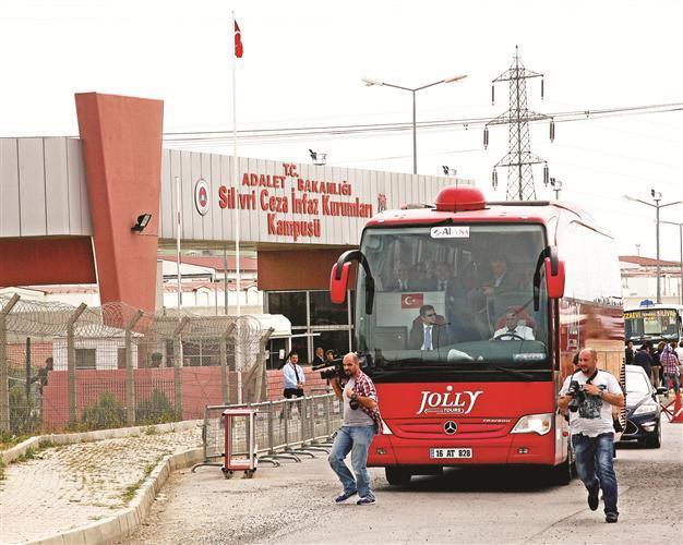 Minister, journalists visit Silivri