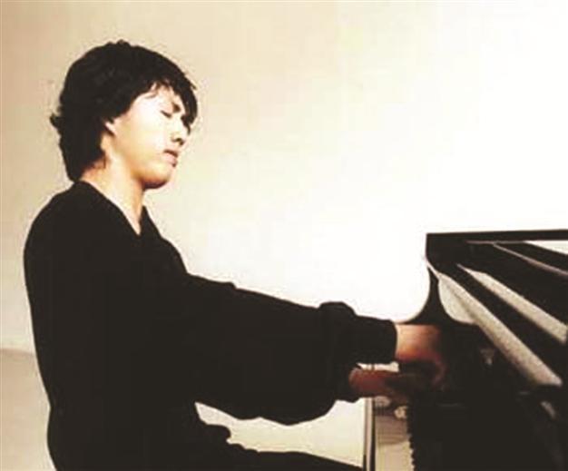 Chinese Chopin performer in Istanbul