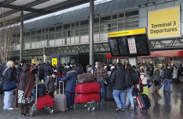 UK counterterrorism police detain 3 at Heathrow