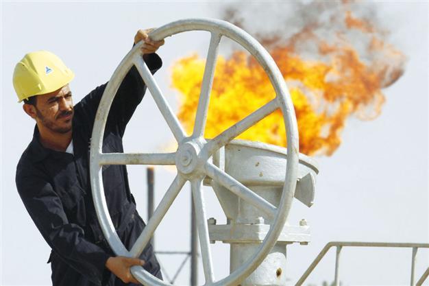 Iraq set for oil auction amid autonomy drive