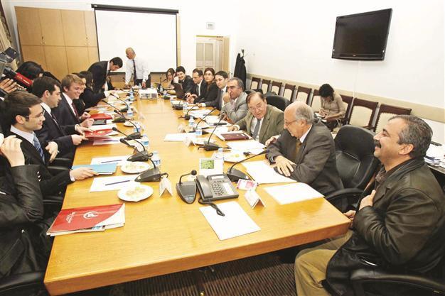 Quadripartite consensus over the new constitution may yet fall apart