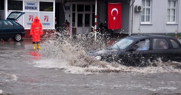Turkeys northwest hit by heaviest rain in 42 years