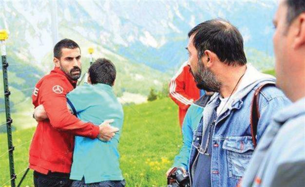 Demirel’s attack on reporter condemned