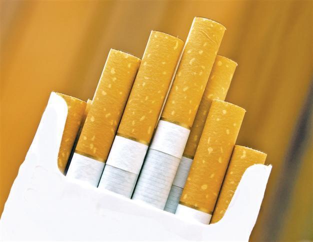 Prosecutor caught in same car with murder suspect and smuggled goods