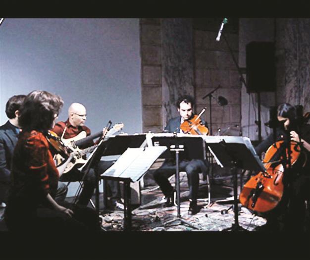 Timuçin Şahin and Mivos Quartet performs together