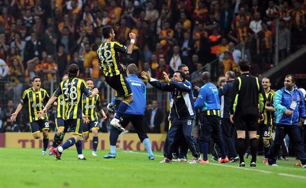 Fenerbahçe defeats Galatasaray 2-1 in playoff game