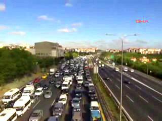 Bridge closures cause traffic chaos in Istanbul