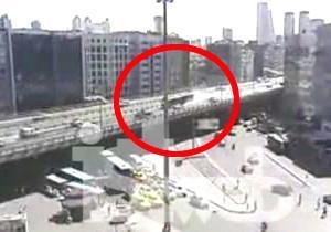 Bus accident closes Istanbul highway