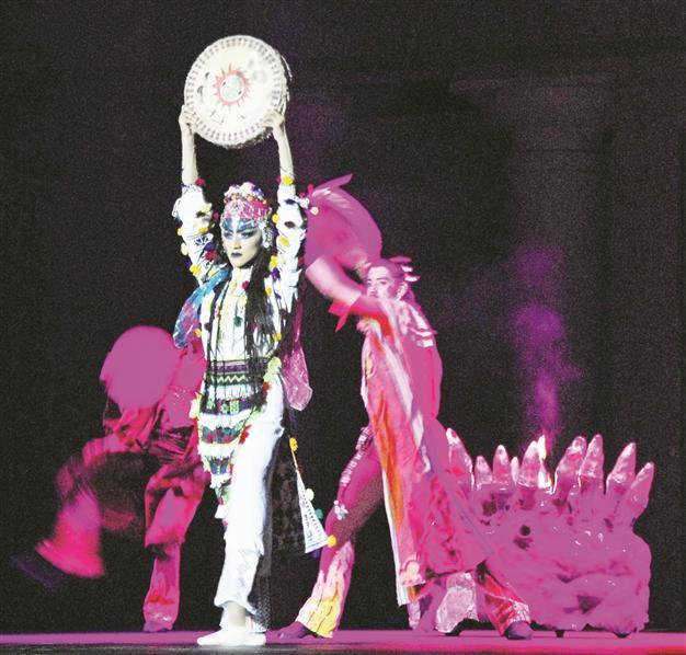 Anadolu Ateşi takes the stage at Gloria Aspendos