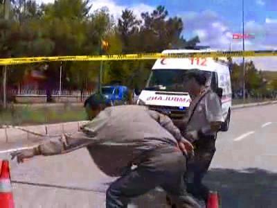 One policeman, three attackers killed in Turkey suicide bombing
