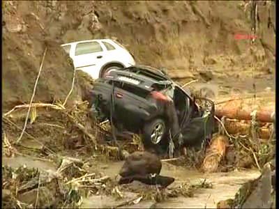 Flood kills nine in Black Sea province