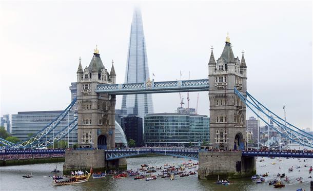 The Shard, Europes tallest building, launches amid debate