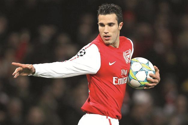 Shareholder turns fire on Arsenal board