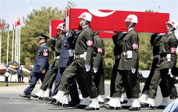 Turkey mourns 2 pilots shot down by Syria