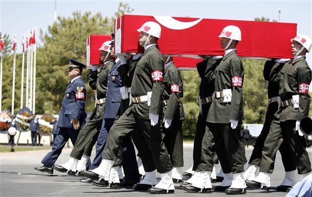 Turkey mourns 2 pilots shot down by Syria