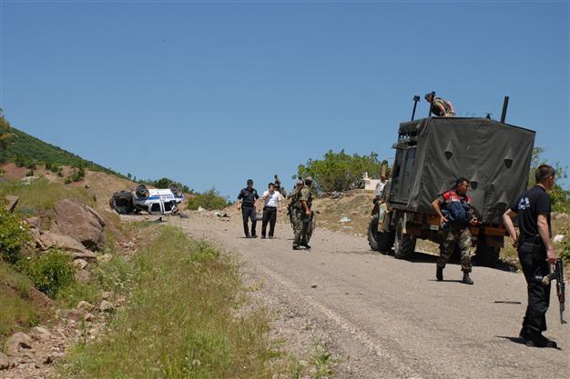 One policeman killed in mine blast