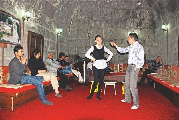 Unemployed people found successful theater company